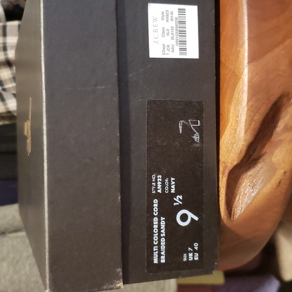 J. Crew fits size 9 - Picture 4 of 7